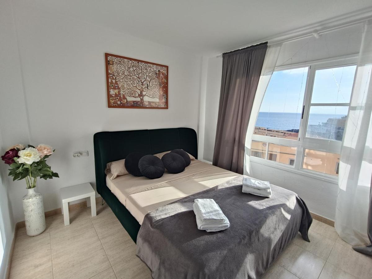 Apartamento Familiar Arcoiris Primera Linea De La Playa กาเยาซัลวาเค ภายนอก รูปภาพ