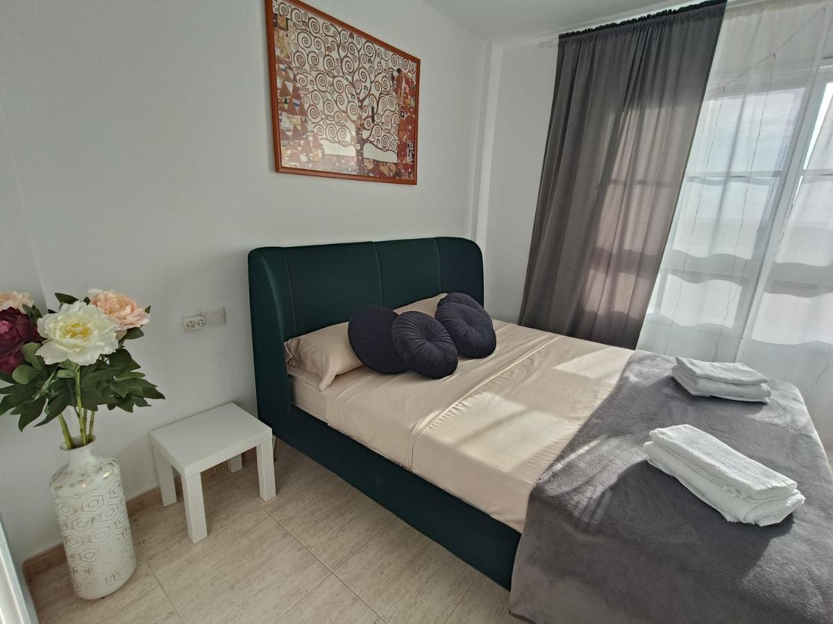 Apartamento Familiar Arcoiris Primera Linea De La Playa กาเยาซัลวาเค ภายนอก รูปภาพ