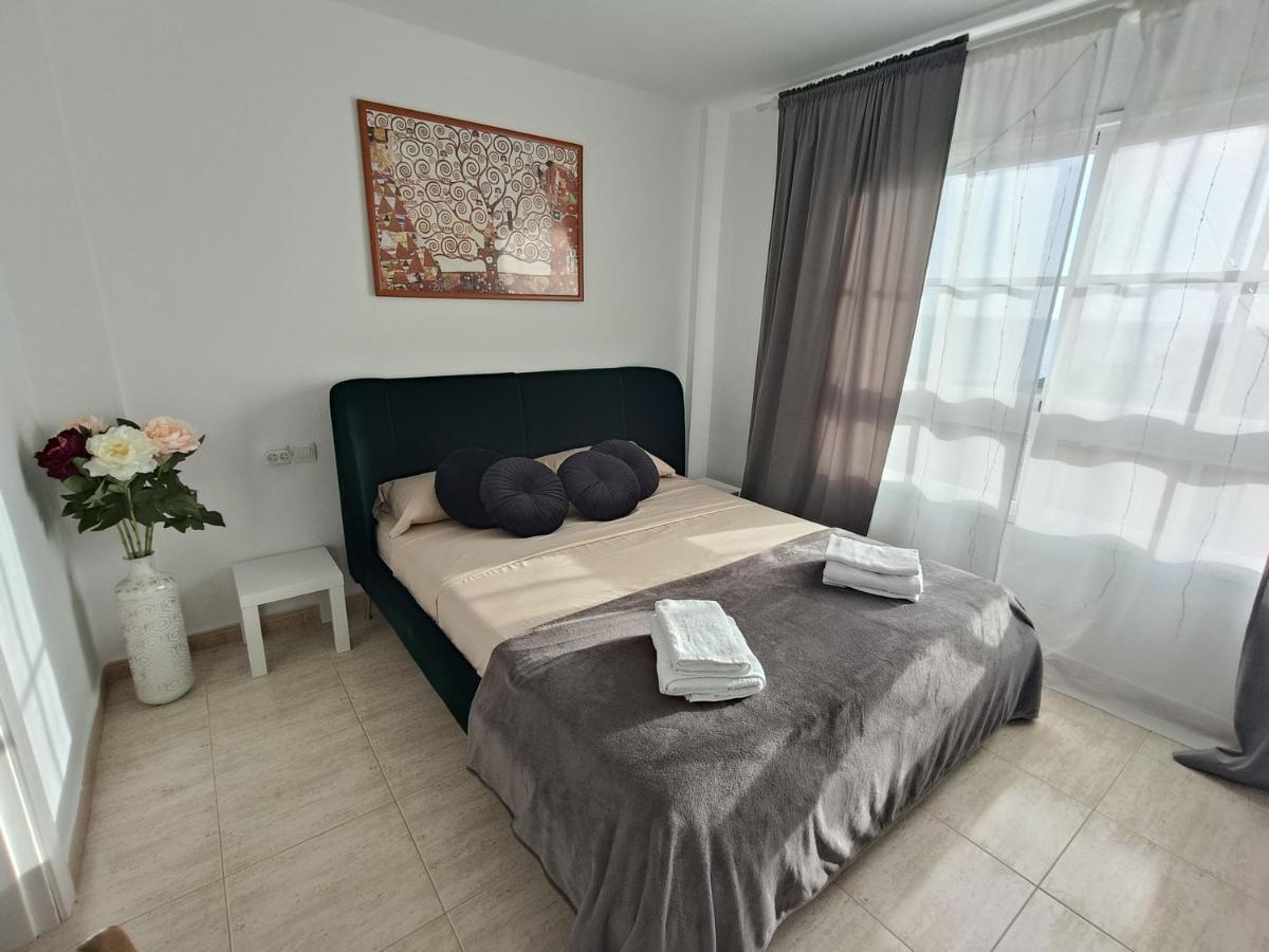 Apartamento Familiar Arcoiris Primera Linea De La Playa กาเยาซัลวาเค ภายนอก รูปภาพ